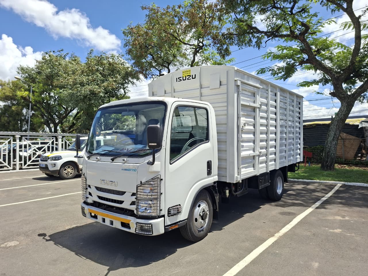 Isuzu NQR 81